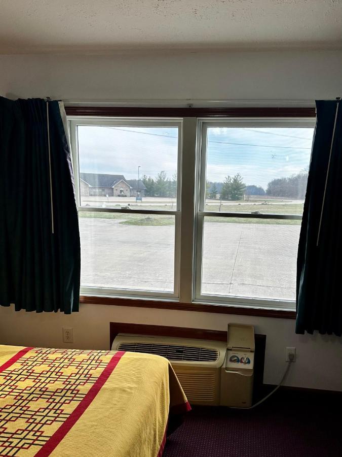 Attica Inn Экстерьер фото