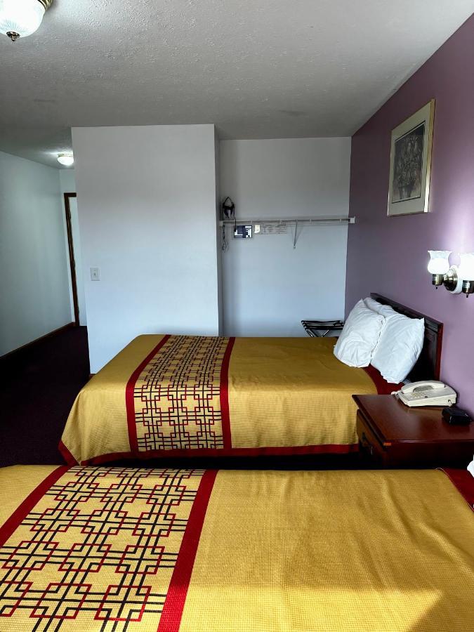 Attica Inn Экстерьер фото