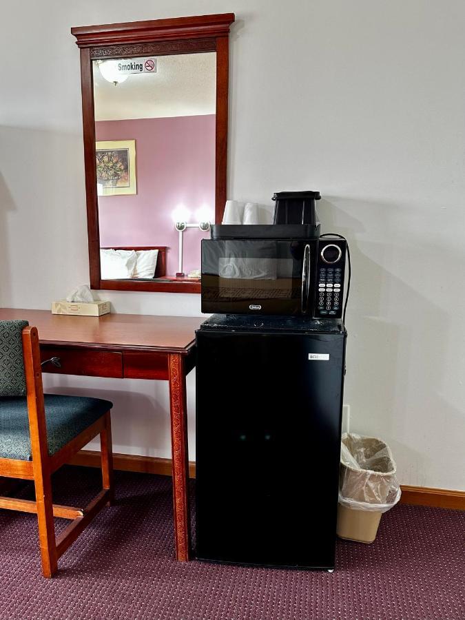 Attica Inn Экстерьер фото