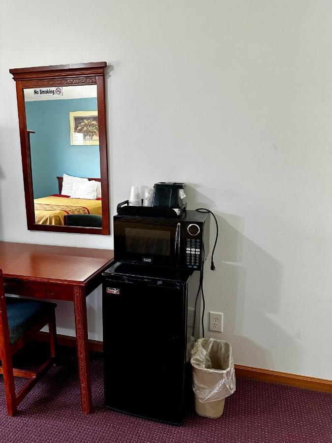 Attica Inn Экстерьер фото