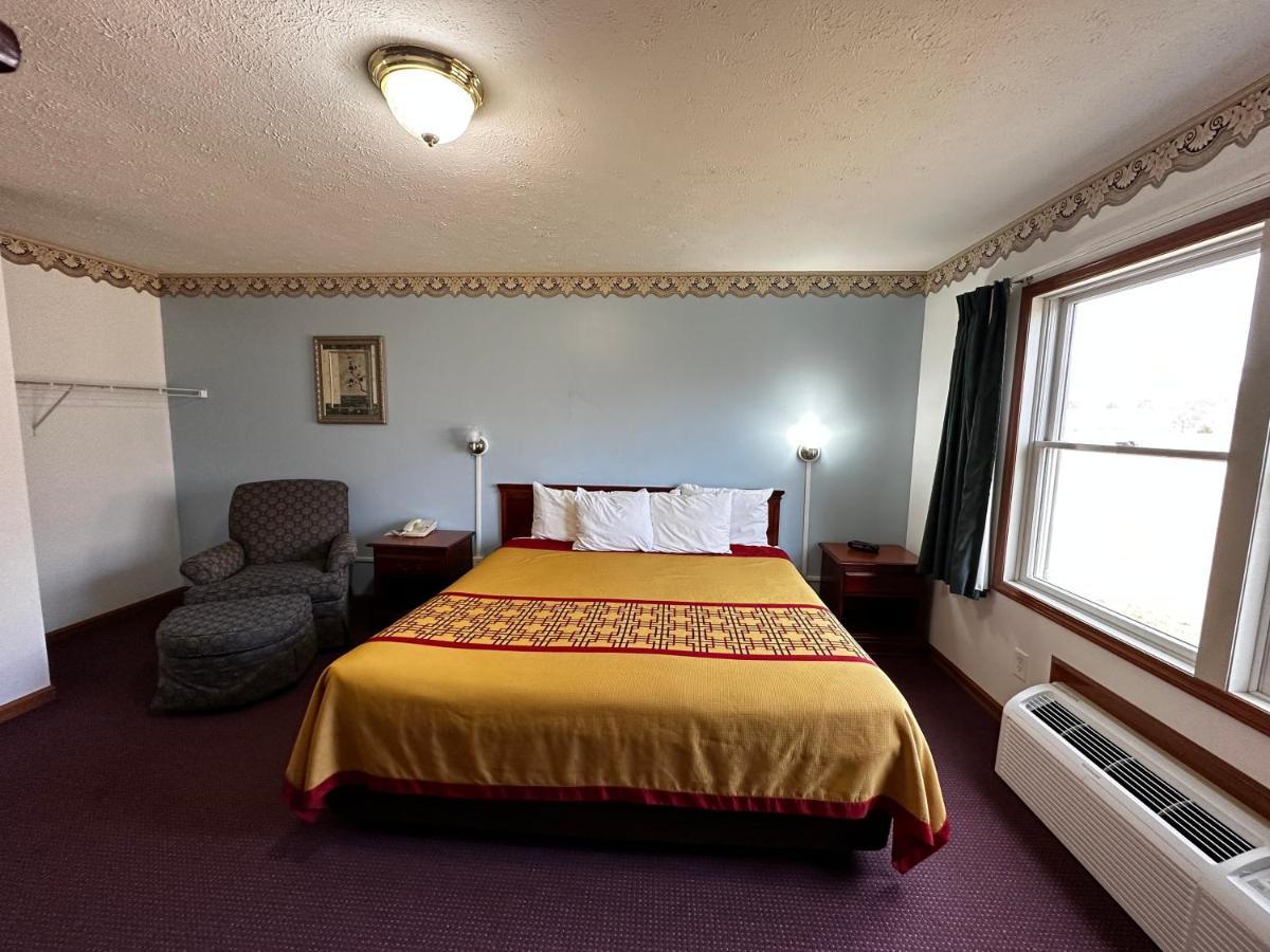 Attica Inn Экстерьер фото